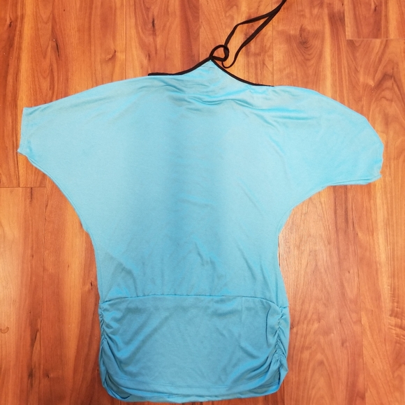 Top - Picture 2 of 2